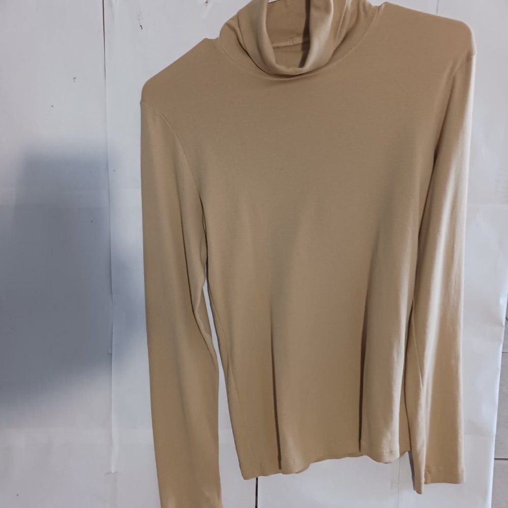 stretchy turtle neck sewater